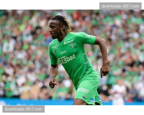 聚焦:老将本耶德尔打入法甲生涯第150球,赛后获赠纪念球衣